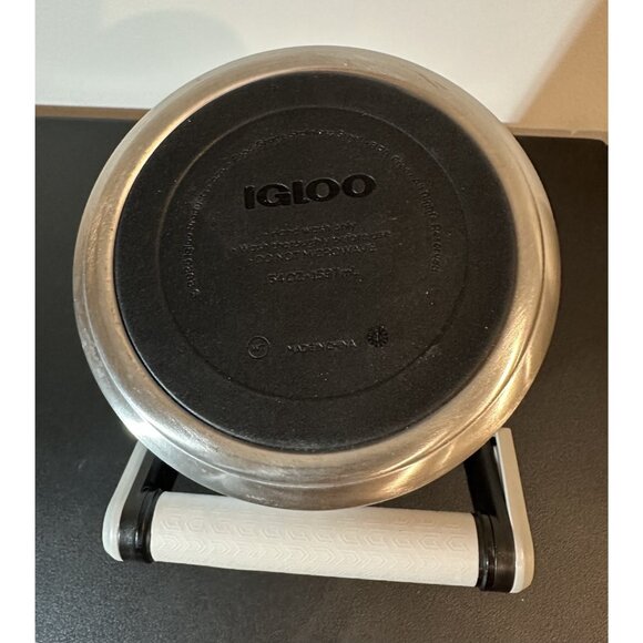 New Igloo 31607 Rival Fusion 54OZ Insulated Water Jug, Large Water Bottle - Picture 5 of 11